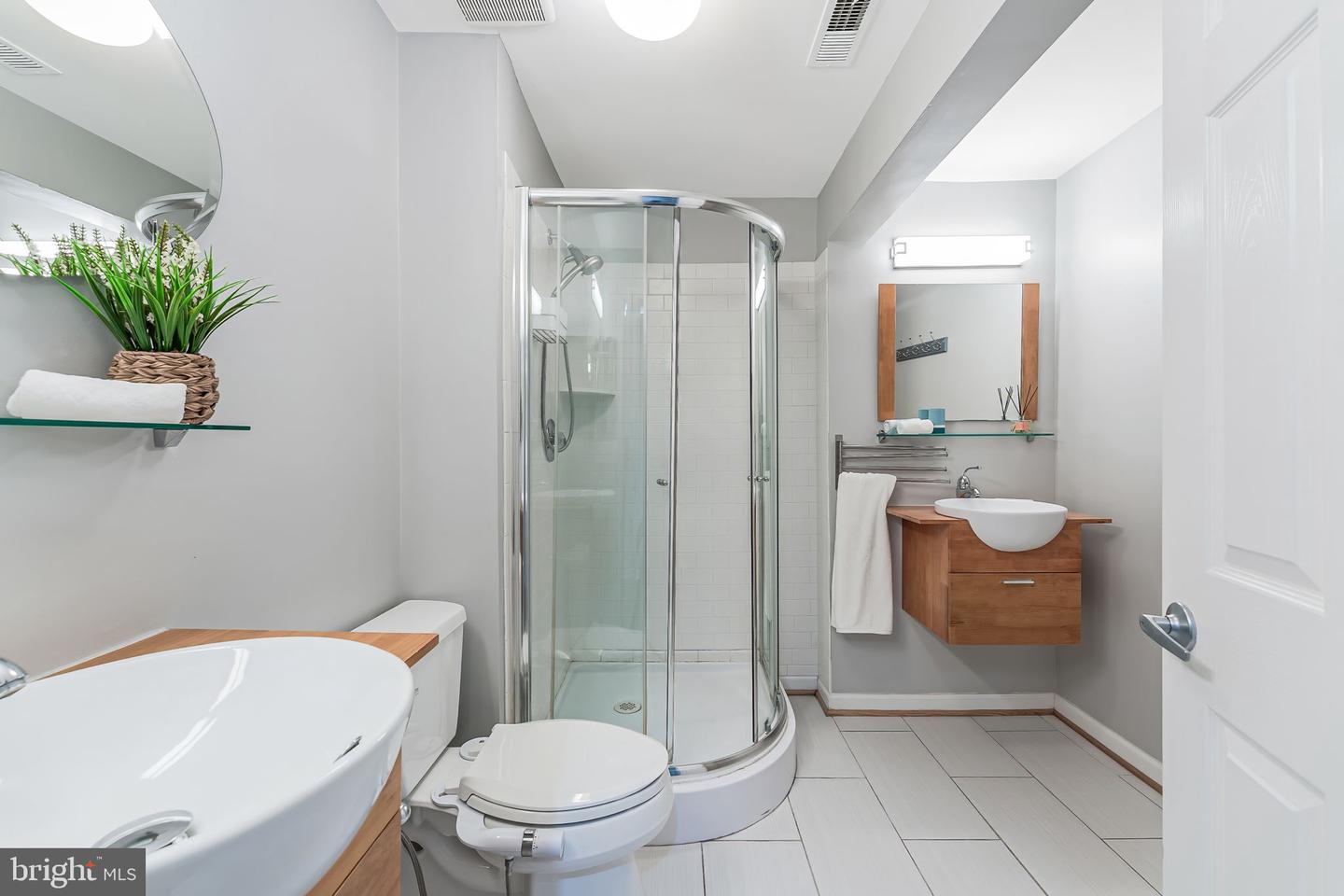 20419 CHARTER OAK DR, ASHBURN, Virginia 20147, 3 Bedrooms Bedrooms, ,3 BathroomsBathrooms,Residential,For sale,20419 CHARTER OAK DR,VALO2111912 MLS # VALO2111912