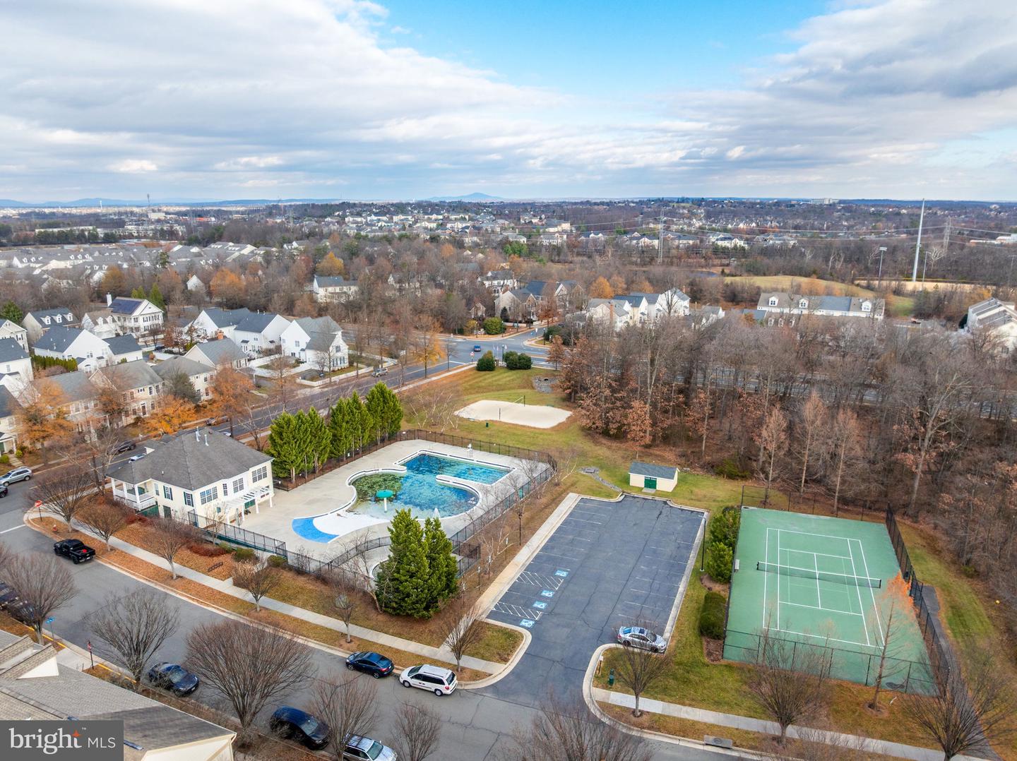 20419 CHARTER OAK DR, ASHBURN, Virginia 20147, 3 Bedrooms Bedrooms, ,3 BathroomsBathrooms,Residential,For sale,20419 CHARTER OAK DR,VALO2111912 MLS # VALO2111912