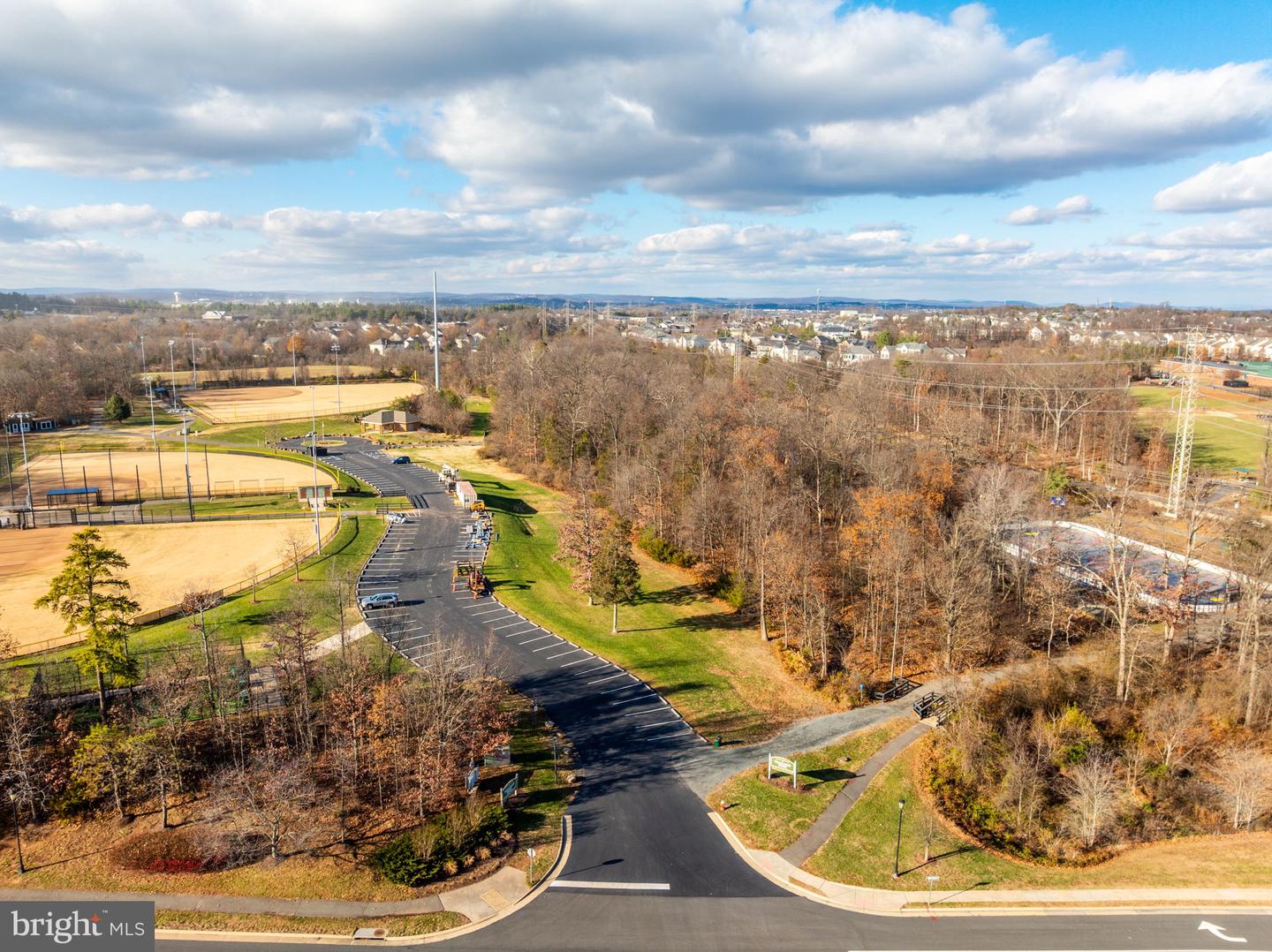 20419 CHARTER OAK DR, ASHBURN, Virginia 20147, 3 Bedrooms Bedrooms, ,3 BathroomsBathrooms,Residential,For sale,20419 CHARTER OAK DR,VALO2111912 MLS # VALO2111912
