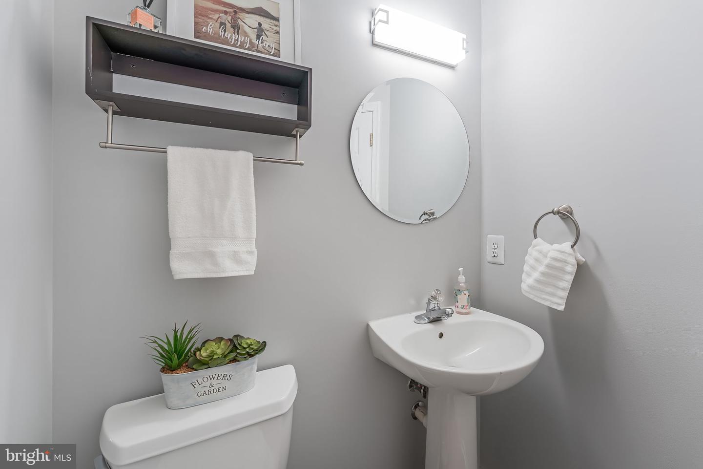 20419 CHARTER OAK DR, ASHBURN, Virginia 20147, 3 Bedrooms Bedrooms, ,3 BathroomsBathrooms,Residential,For sale,20419 CHARTER OAK DR,VALO2111912 MLS # VALO2111912