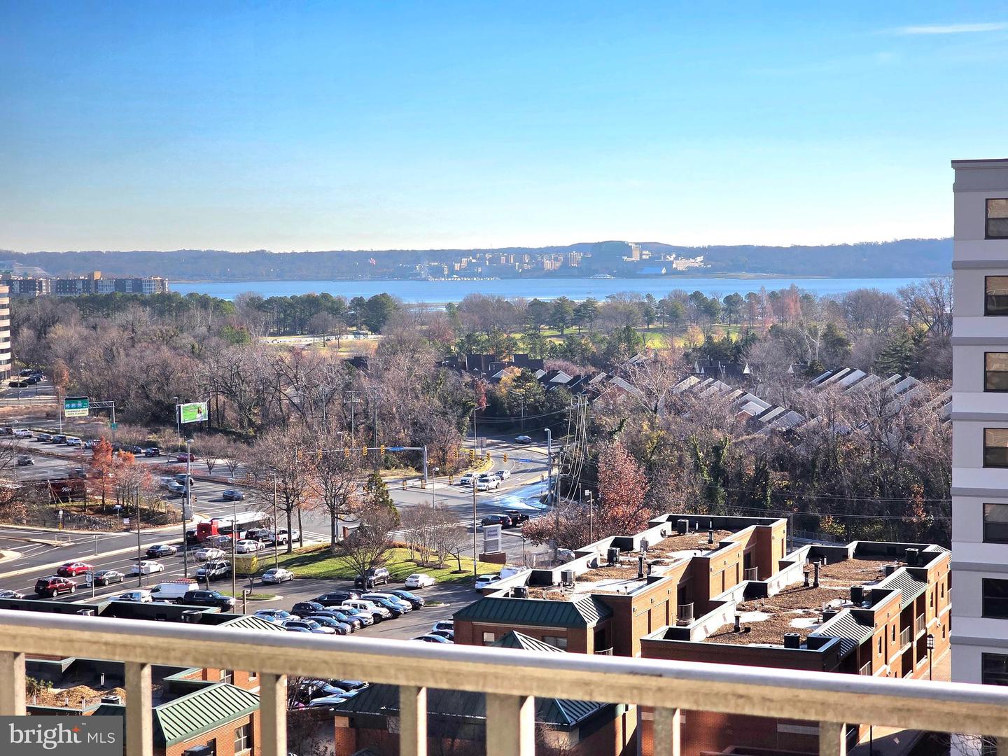 2059 HUNTINGTON AVE #903, ALEXANDRIA, Virginia 22303, 1 Bedroom Bedrooms, ,1 BathroomBathrooms,Residential,For sale,2059 HUNTINGTON AVE #903,VAFX2281526 MLS # VAFX2281526