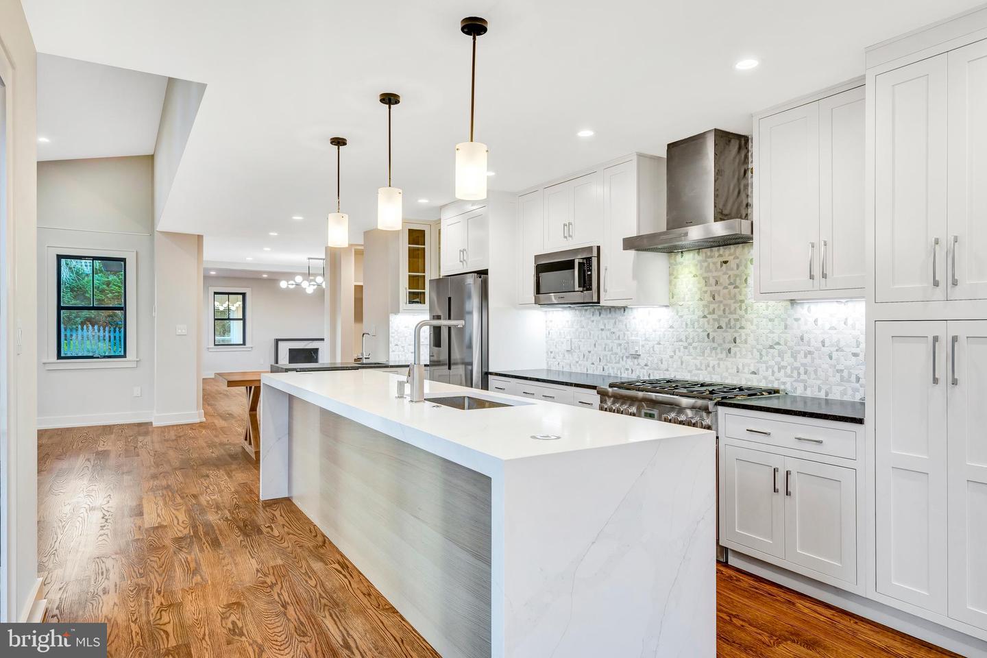 5921 CHESTERBROOK RD, MCLEAN, Virginia 22101, 6 Bedrooms Bedrooms, ,4 BathroomsBathrooms,Residential,For sale,5921 CHESTERBROOK RD,VAFX2281436 MLS # VAFX2281436