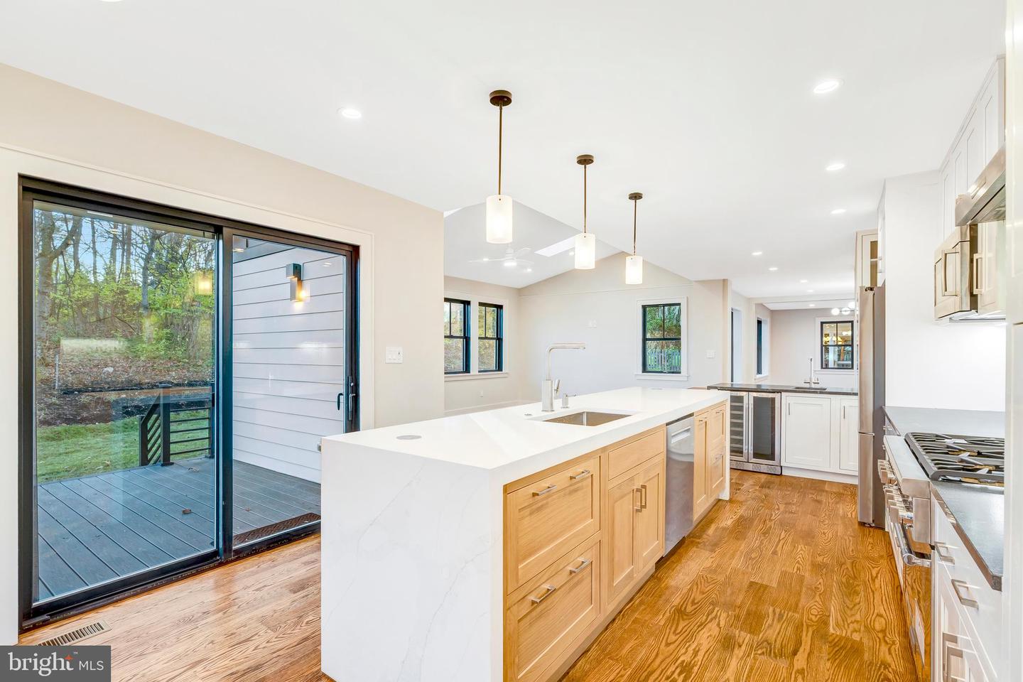 5921 CHESTERBROOK RD, MCLEAN, Virginia 22101, 6 Bedrooms Bedrooms, ,4 BathroomsBathrooms,Residential,For sale,5921 CHESTERBROOK RD,VAFX2281436 MLS # VAFX2281436