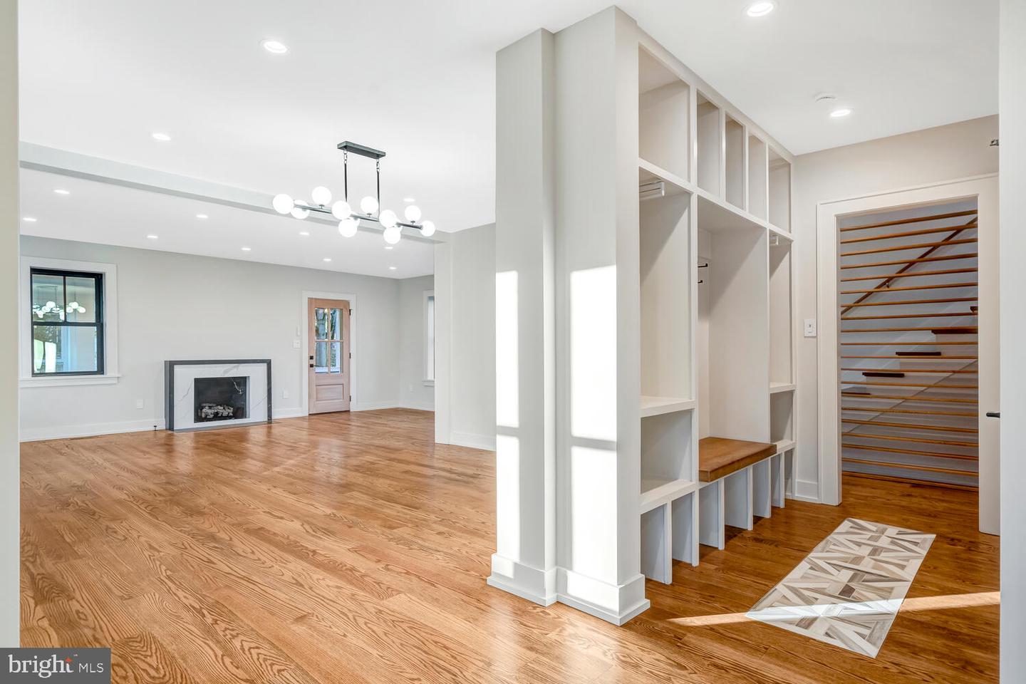 5921 CHESTERBROOK RD, MCLEAN, Virginia 22101, 6 Bedrooms Bedrooms, ,4 BathroomsBathrooms,Residential,For sale,5921 CHESTERBROOK RD,VAFX2281436 MLS # VAFX2281436