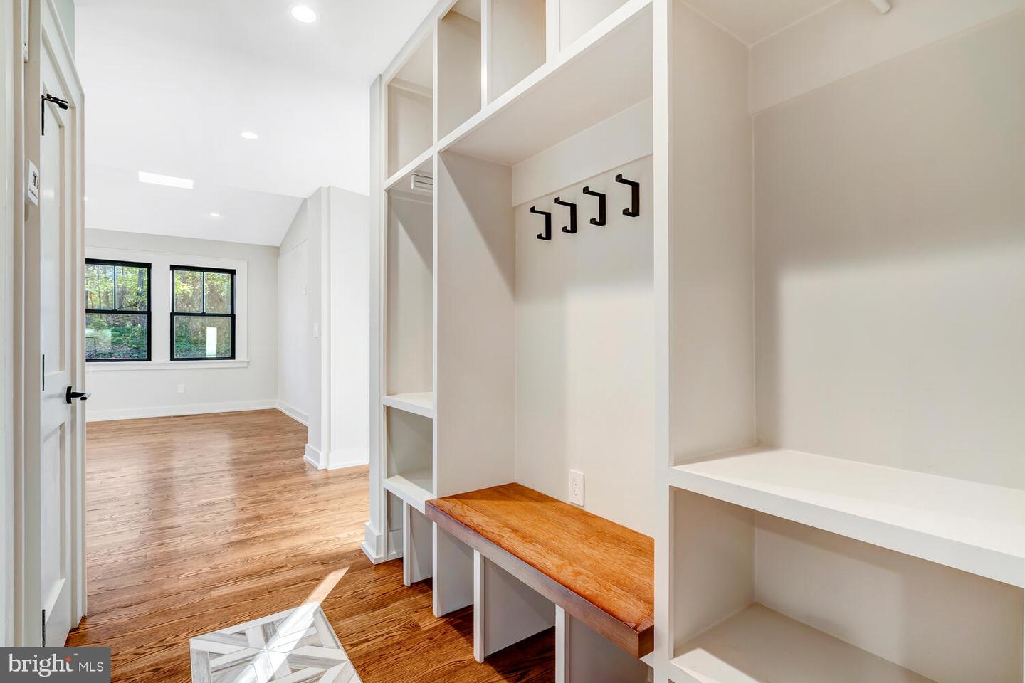 5921 CHESTERBROOK RD, MCLEAN, Virginia 22101, 6 Bedrooms Bedrooms, ,4 BathroomsBathrooms,Residential,For sale,5921 CHESTERBROOK RD,VAFX2281436 MLS # VAFX2281436