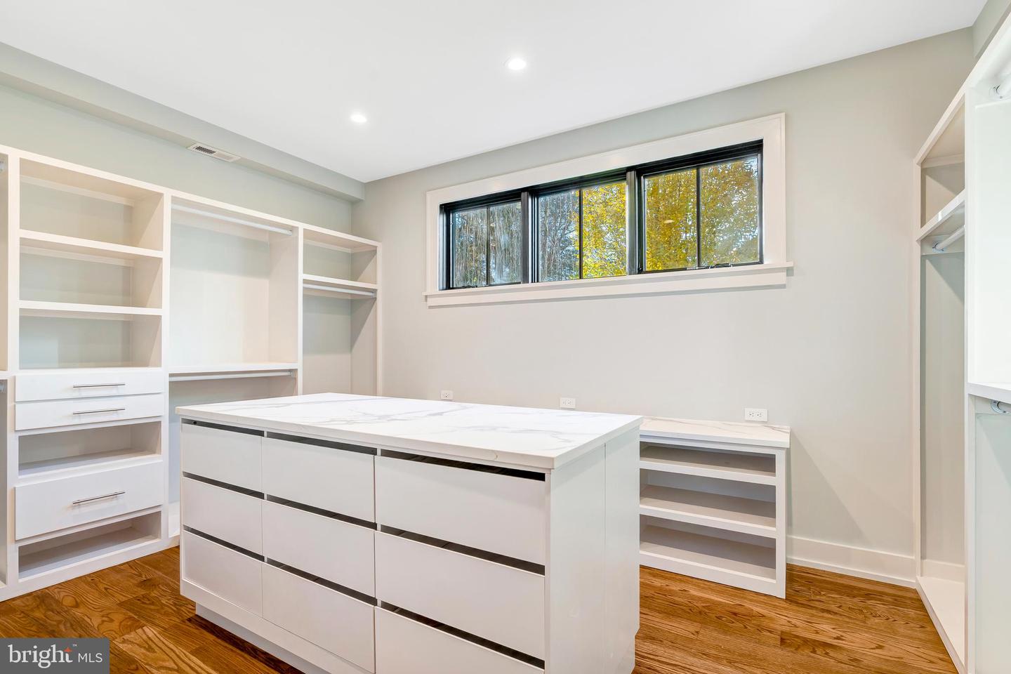 5921 CHESTERBROOK RD, MCLEAN, Virginia 22101, 6 Bedrooms Bedrooms, ,4 BathroomsBathrooms,Residential,For sale,5921 CHESTERBROOK RD,VAFX2281436 MLS # VAFX2281436