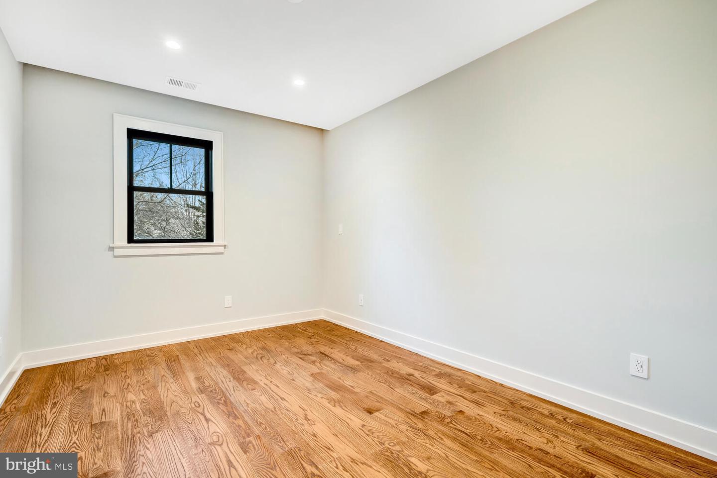 5921 CHESTERBROOK RD, MCLEAN, Virginia 22101, 6 Bedrooms Bedrooms, ,4 BathroomsBathrooms,Residential,For sale,5921 CHESTERBROOK RD,VAFX2281436 MLS # VAFX2281436