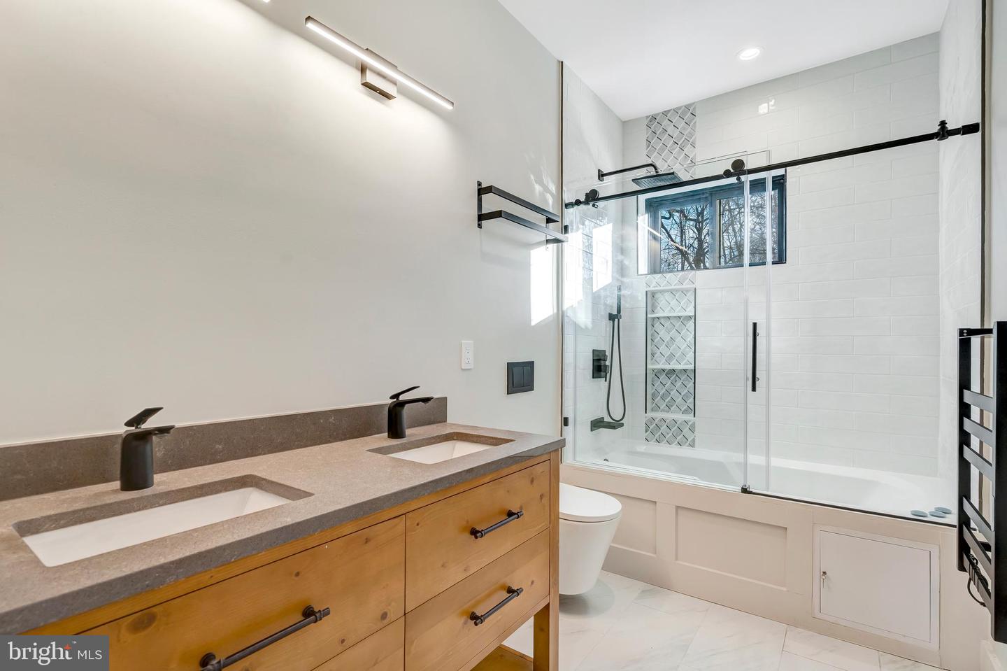 5921 CHESTERBROOK RD, MCLEAN, Virginia 22101, 6 Bedrooms Bedrooms, ,4 BathroomsBathrooms,Residential,For sale,5921 CHESTERBROOK RD,VAFX2281436 MLS # VAFX2281436