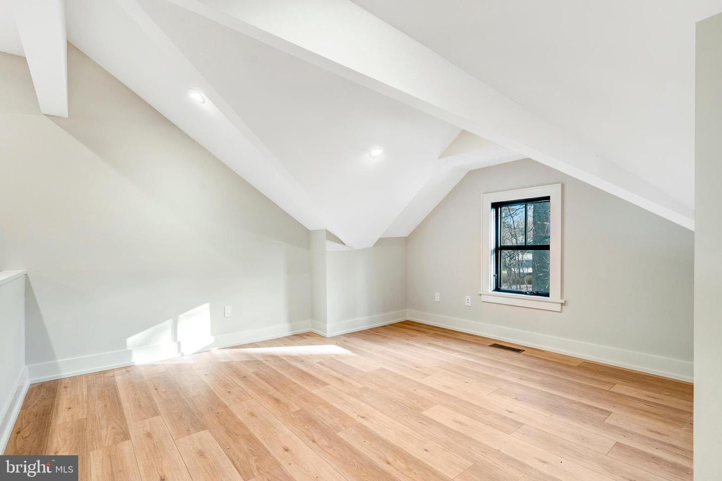 5921 CHESTERBROOK RD, MCLEAN, Virginia 22101, 6 Bedrooms Bedrooms, ,4 BathroomsBathrooms,Residential,For sale,5921 CHESTERBROOK RD,VAFX2281436 MLS # VAFX2281436