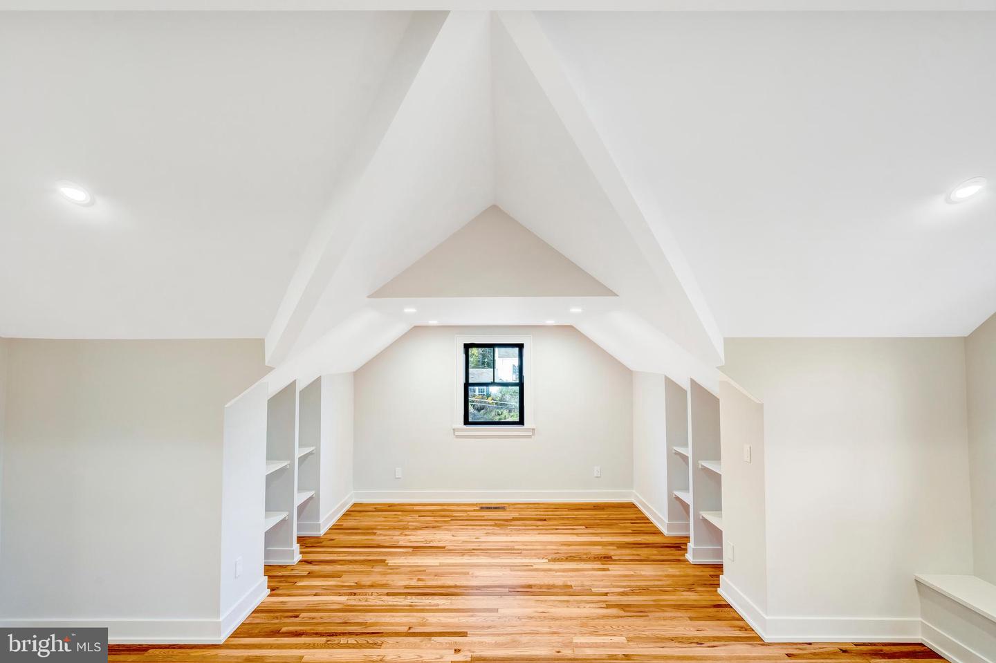 5921 CHESTERBROOK RD, MCLEAN, Virginia 22101, 6 Bedrooms Bedrooms, ,4 BathroomsBathrooms,Residential,For sale,5921 CHESTERBROOK RD,VAFX2281436 MLS # VAFX2281436