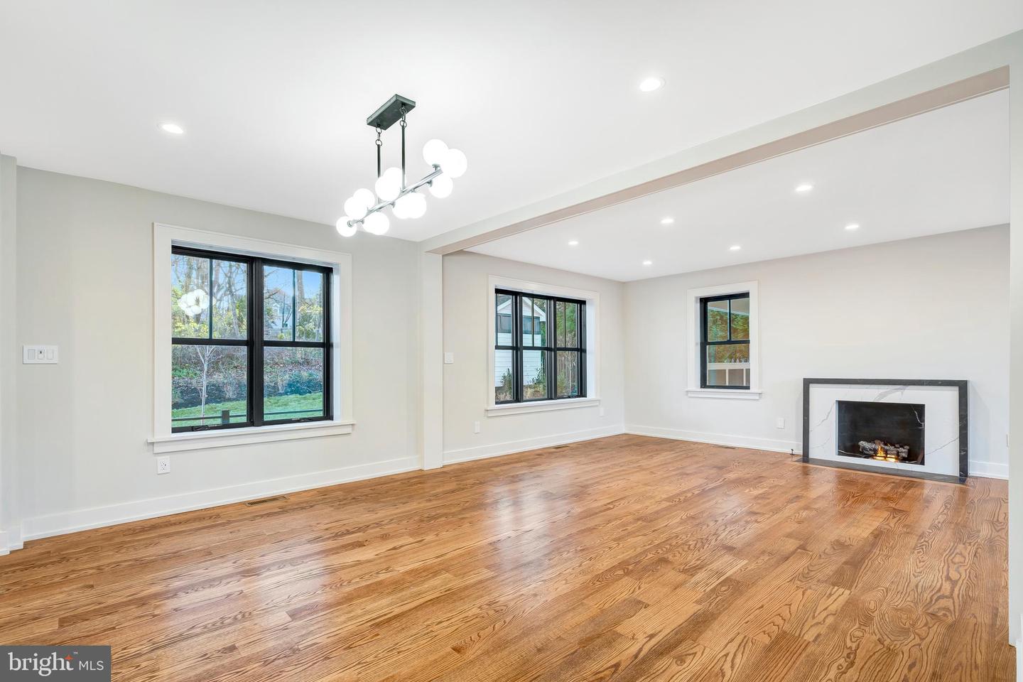 5921 CHESTERBROOK RD, MCLEAN, Virginia 22101, 6 Bedrooms Bedrooms, ,4 BathroomsBathrooms,Residential,For sale,5921 CHESTERBROOK RD,VAFX2281436 MLS # VAFX2281436