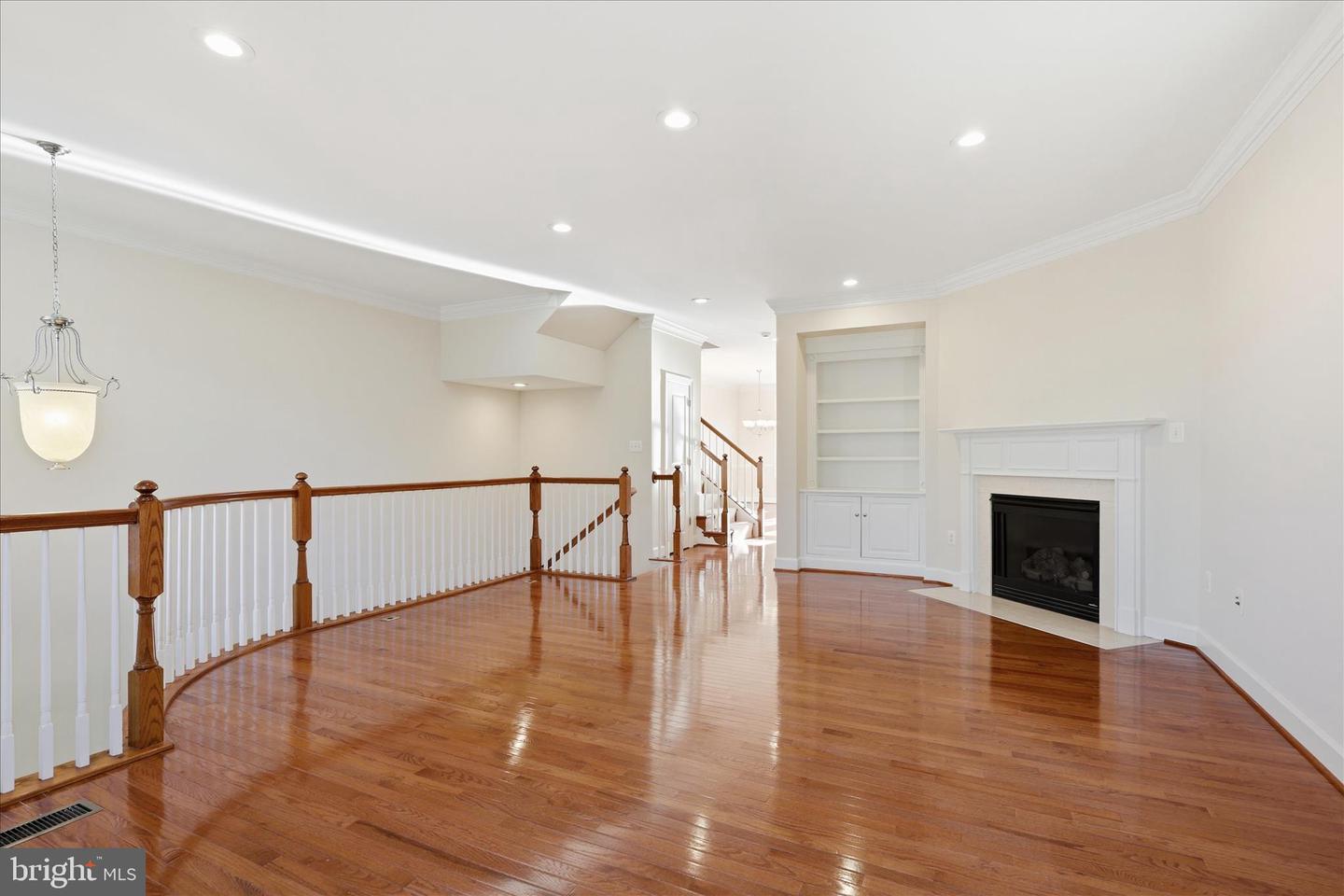 411 SPRING ST, HERNDON, Virginia 20170, 3 Bedrooms Bedrooms, ,3 BathroomsBathrooms,Residential,For sale,411 SPRING ST,VAFX2281486 MLS # VAFX2281486