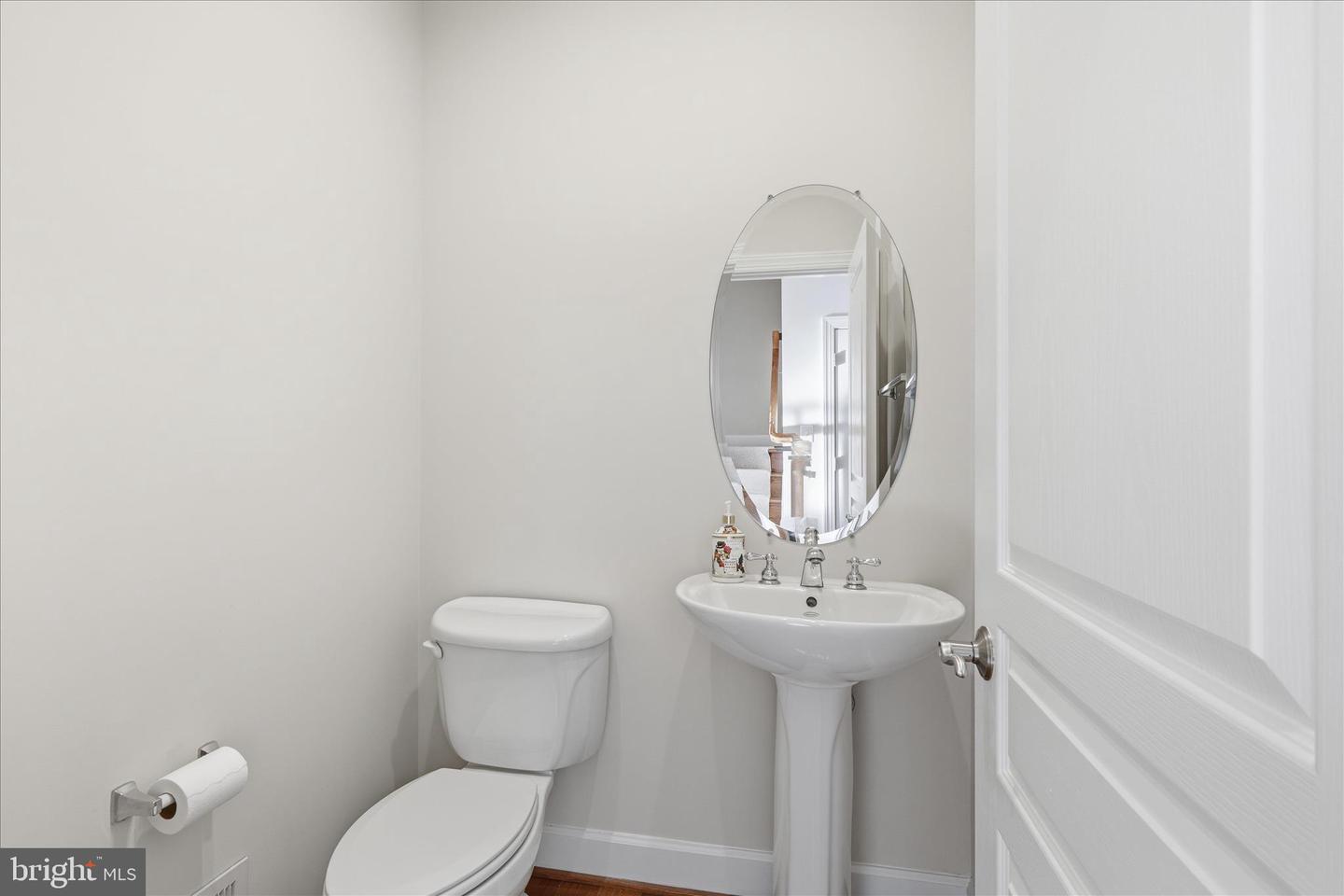 411 SPRING ST, HERNDON, Virginia 20170, 3 Bedrooms Bedrooms, ,3 BathroomsBathrooms,Residential,For sale,411 SPRING ST,VAFX2281486 MLS # VAFX2281486