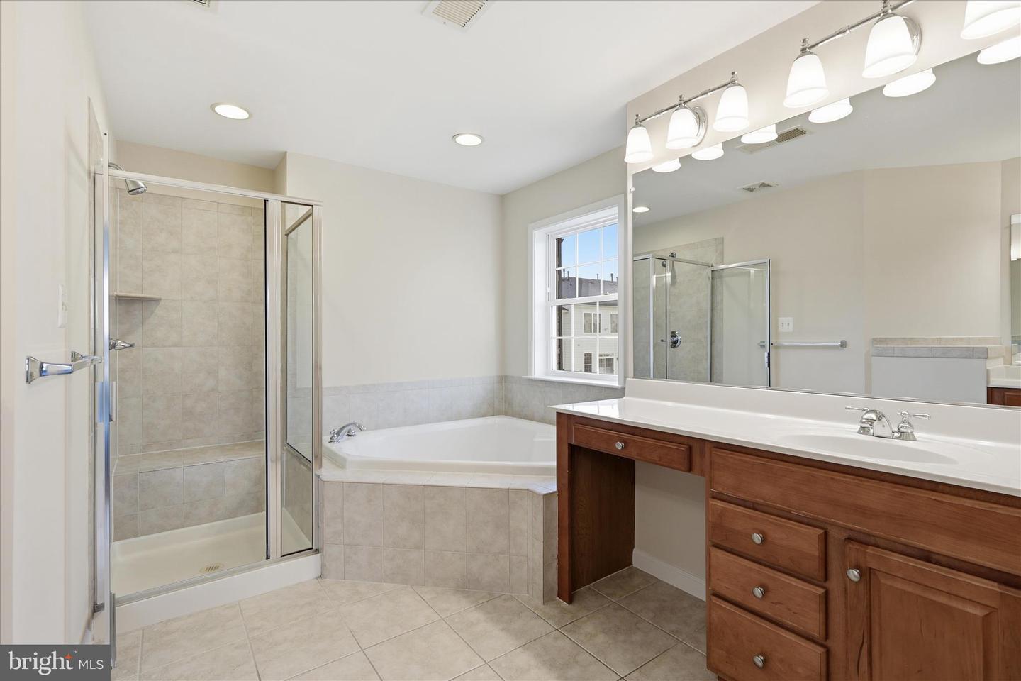 411 SPRING ST, HERNDON, Virginia 20170, 3 Bedrooms Bedrooms, ,3 BathroomsBathrooms,Residential,For sale,411 SPRING ST,VAFX2281486 MLS # VAFX2281486