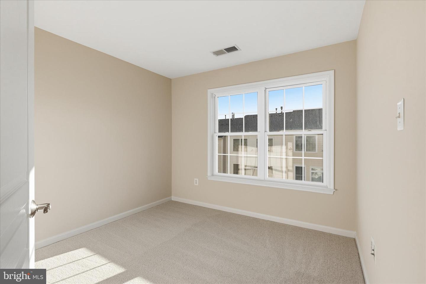 411 SPRING ST, HERNDON, Virginia 20170, 3 Bedrooms Bedrooms, ,3 BathroomsBathrooms,Residential,For sale,411 SPRING ST,VAFX2281486 MLS # VAFX2281486