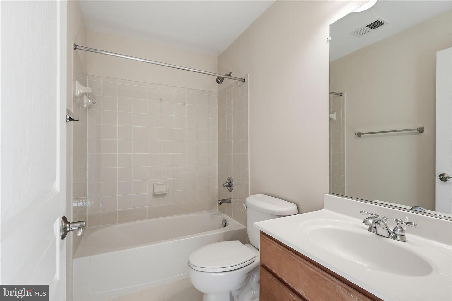 411 SPRING ST, HERNDON, Virginia 20170, 3 Bedrooms Bedrooms, ,3 BathroomsBathrooms,Residential,For sale,411 SPRING ST,VAFX2281486 MLS # VAFX2281486