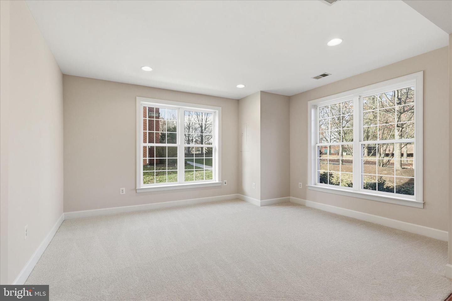 411 SPRING ST, HERNDON, Virginia 20170, 3 Bedrooms Bedrooms, ,3 BathroomsBathrooms,Residential,For sale,411 SPRING ST,VAFX2281486 MLS # VAFX2281486