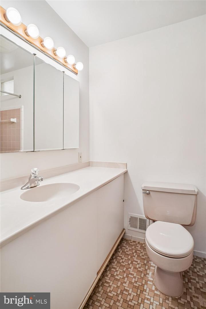 8928 CHELTONHAM PL, ANNANDALE, Virginia 22003, 4 Bedrooms Bedrooms, ,2 BathroomsBathrooms,Residential,For sale,8928 CHELTONHAM PL,VAFX2281510 MLS # VAFX2281510 8928 CHELTONHAM PL, ANNANDALE, Virginia 22003, 4 Bedrooms Bedrooms, ,2 BathroomsBathrooms,Residential,For sale,8928 CHELTONHAM PL,VAFX2281510 MLS # VAFX2281510