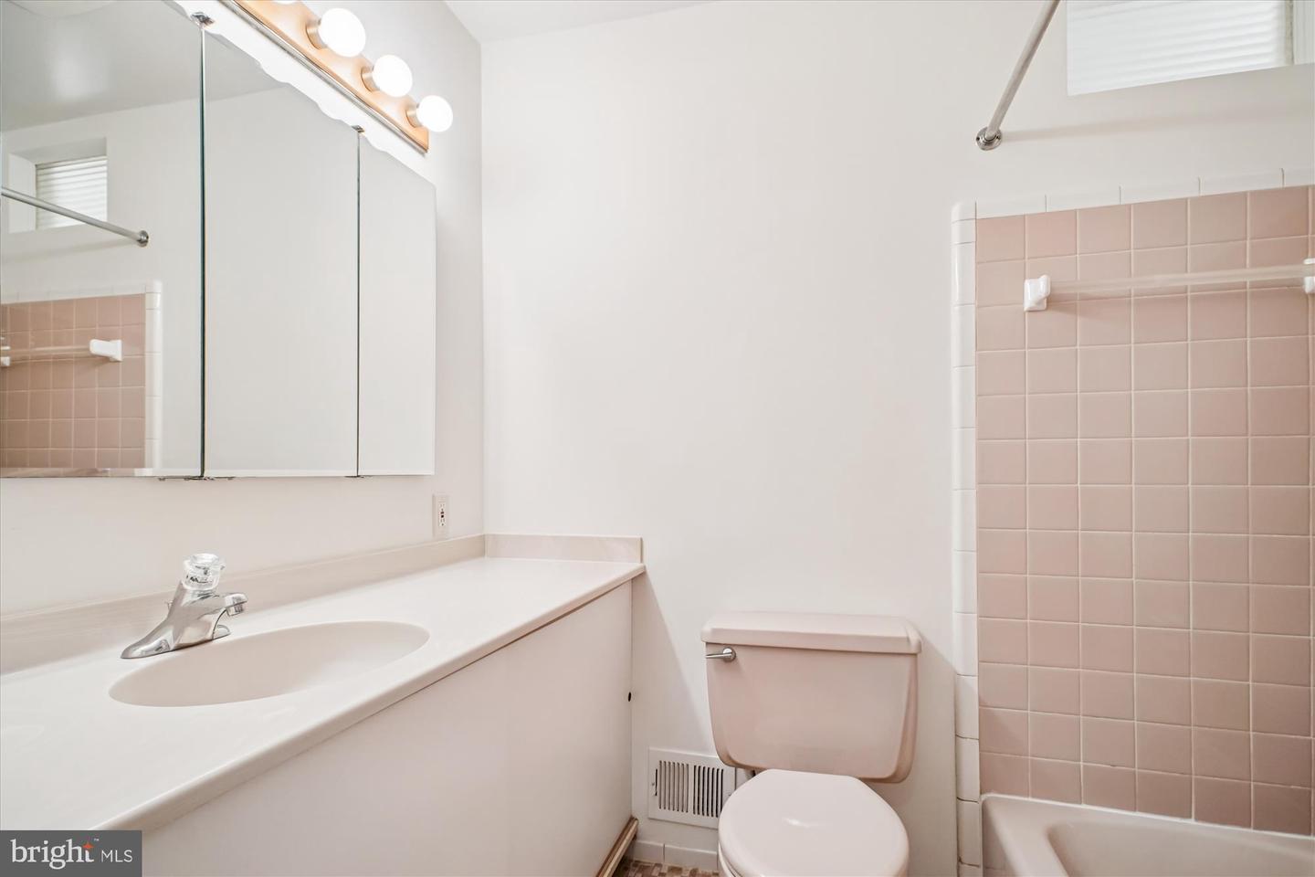 8928 CHELTONHAM PL, ANNANDALE, Virginia 22003, 4 Bedrooms Bedrooms, ,2 BathroomsBathrooms,Residential,For sale,8928 CHELTONHAM PL,VAFX2281510 MLS # VAFX2281510 8928 CHELTONHAM PL, ANNANDALE, Virginia 22003, 4 Bedrooms Bedrooms, ,2 BathroomsBathrooms,Residential,For sale,8928 CHELTONHAM PL,VAFX2281510 MLS # VAFX2281510