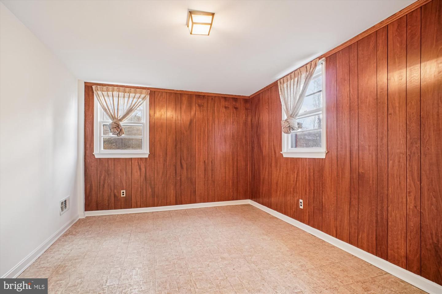 8928 CHELTONHAM PL, ANNANDALE, Virginia 22003, 4 Bedrooms Bedrooms, ,2 BathroomsBathrooms,Residential,For sale,8928 CHELTONHAM PL,VAFX2281510 MLS # VAFX2281510 8928 CHELTONHAM PL, ANNANDALE, Virginia 22003, 4 Bedrooms Bedrooms, ,2 BathroomsBathrooms,Residential,For sale,8928 CHELTONHAM PL,VAFX2281510 MLS # VAFX2281510