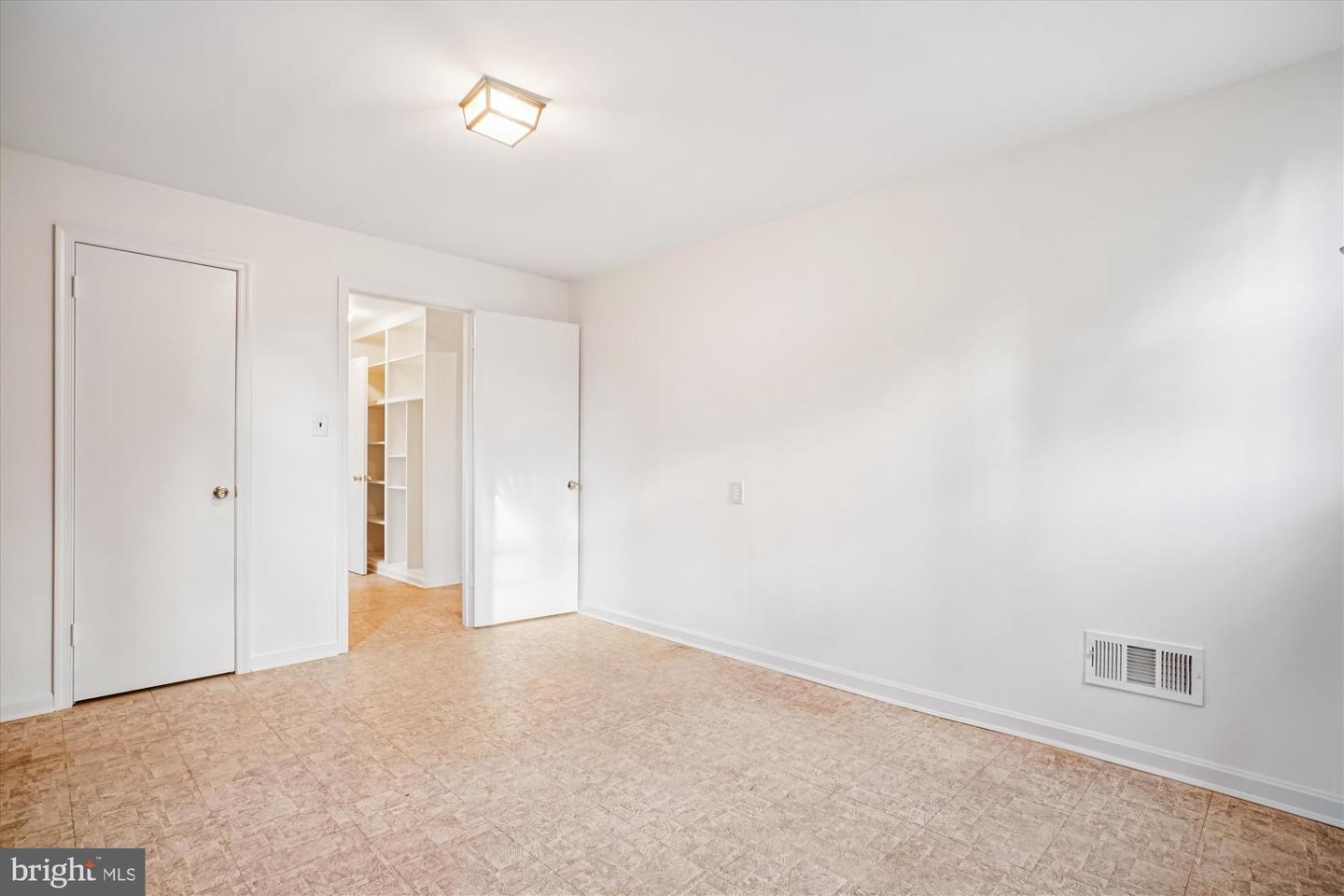 8928 CHELTONHAM PL, ANNANDALE, Virginia 22003, 4 Bedrooms Bedrooms, ,2 BathroomsBathrooms,Residential,For sale,8928 CHELTONHAM PL,VAFX2281510 MLS # VAFX2281510 8928 CHELTONHAM PL, ANNANDALE, Virginia 22003, 4 Bedrooms Bedrooms, ,2 BathroomsBathrooms,Residential,For sale,8928 CHELTONHAM PL,VAFX2281510 MLS # VAFX2281510