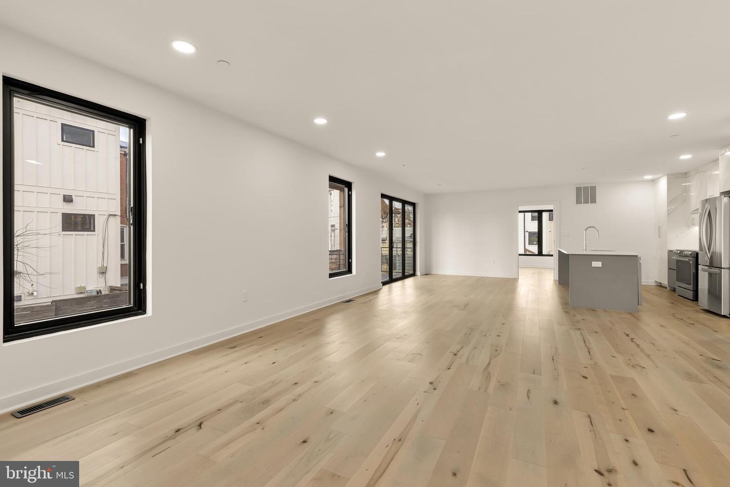 641 QUEBEC PL NW #1, WASHINGTON, District Of Columbia 20010, 4 Bedrooms Bedrooms, ,3 BathroomsBathrooms,Residential,For sale,641 QUEBEC PL NW #1,DCDC2233972 MLS # DCDC2233972