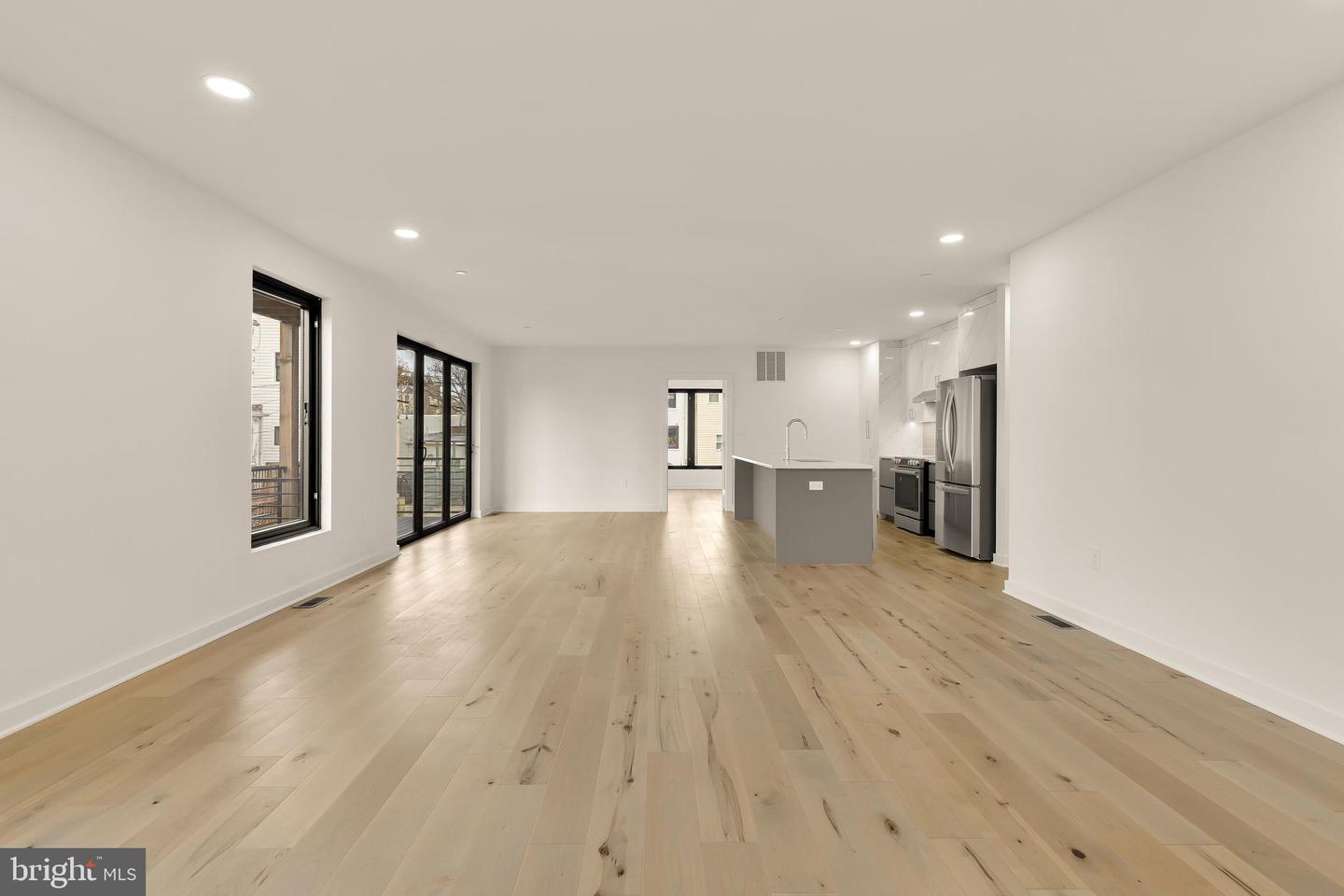 641 QUEBEC PL NW #1, WASHINGTON, District Of Columbia 20010, 4 Bedrooms Bedrooms, ,3 BathroomsBathrooms,Residential,For sale,641 QUEBEC PL NW #1,DCDC2233972 MLS # DCDC2233972