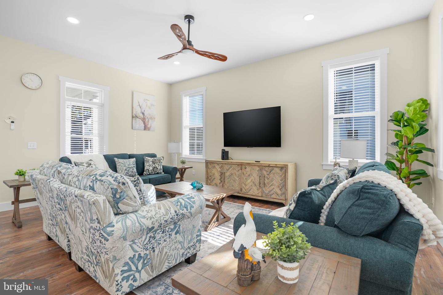 8046 CLARKSON LN, CHINCOTEAGUE, Virginia 23336, 3 Bedrooms Bedrooms, ,3 BathroomsBathrooms,Residential,For sale,8046 CLARKSON LN,VAAC2002444 MLS # VAAC2002444 8046 CLARKSON LN, CHINCOTEAGUE, Virginia 23336, 3 Bedrooms Bedrooms, ,3 BathroomsBathrooms,Residential,For sale,8046 CLARKSON LN,VAAC2002444 MLS # VAAC2002444