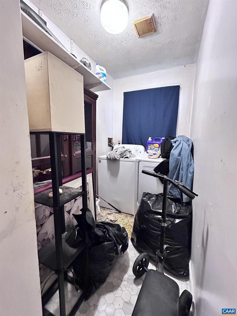 2003 SWEET HOLLOW LN, CHARLOTTESVILLE, Virginia 22903, 3 Bedrooms Bedrooms, ,1 BathroomBathrooms,Residential,For sale,2003 SWEET HOLLOW LN,671638 MLS # 671638 2003 SWEET HOLLOW LN, CHARLOTTESVILLE, Virginia 22903, 3 Bedrooms Bedrooms, ,1 BathroomBathrooms,Residential,For sale,2003 SWEET HOLLOW LN,671638 MLS # 671638