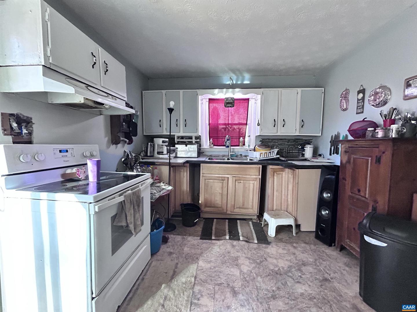 2003 SWEET HOLLOW LN, CHARLOTTESVILLE, Virginia 22903, 3 Bedrooms Bedrooms, ,1 BathroomBathrooms,Residential,For sale,2003 SWEET HOLLOW LN,671638 MLS # 671638 2003 SWEET HOLLOW LN, CHARLOTTESVILLE, Virginia 22903, 3 Bedrooms Bedrooms, ,1 BathroomBathrooms,Residential,For sale,2003 SWEET HOLLOW LN,671638 MLS # 671638