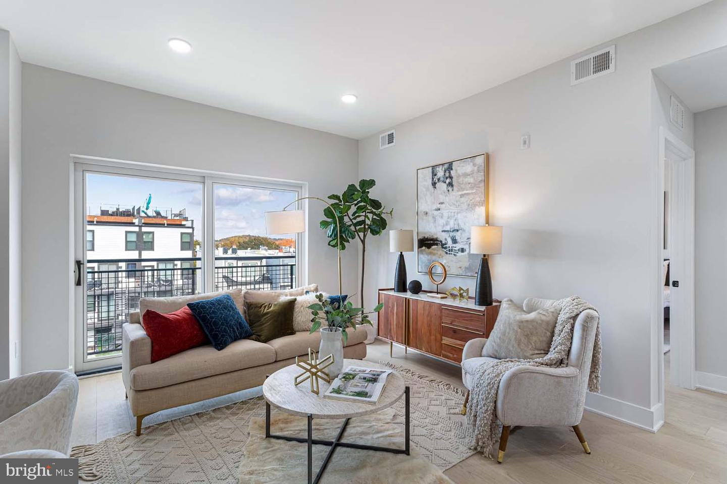 1516 EAST CAPITOL ST NE #A, WASHINGTON, District Of Columbia 20003, 2 Bedrooms Bedrooms, ,2 BathroomsBathrooms,Residential,For sale,1516 EAST CAPITOL ST NE #A,DCDC2234000 MLS # DCDC2234000