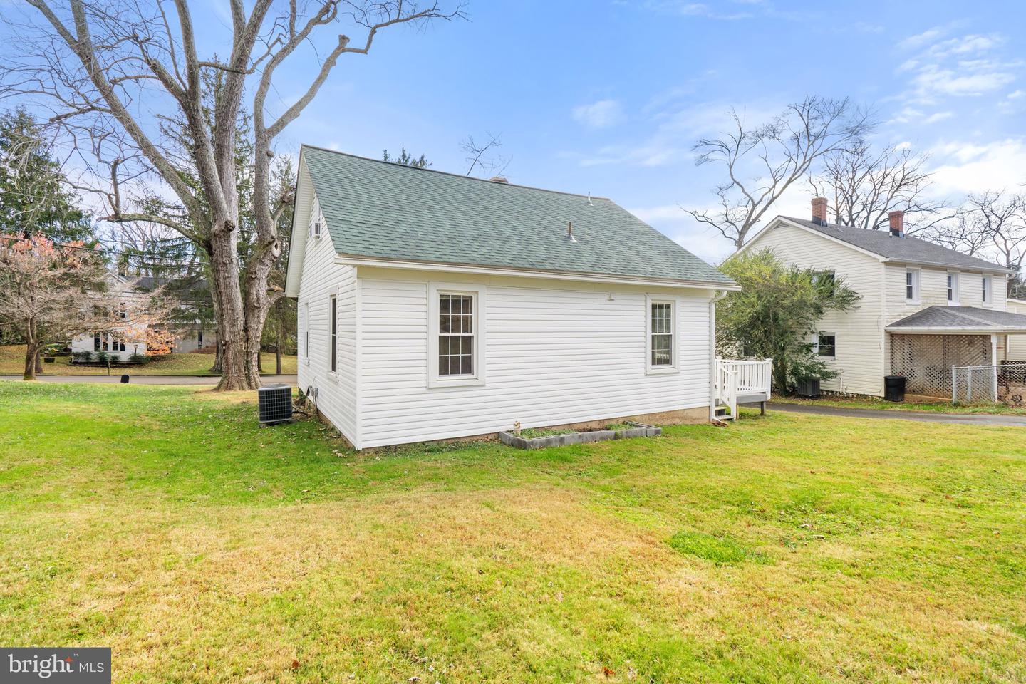 278 ALEXANDRIA PIKE, WARRENTON, Virginia 20186, 3 Bedrooms Bedrooms, ,2 BathroomsBathrooms,Residential,For sale,278 ALEXANDRIA PIKE,VAFQ2019852 MLS # VAFQ2019852 278 ALEXANDRIA PIKE, WARRENTON, Virginia 20186, 3 Bedrooms Bedrooms, ,2 BathroomsBathrooms,Residential,For sale,278 ALEXANDRIA PIKE,VAFQ2019852 MLS # VAFQ2019852