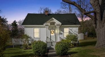 278 ALEXANDRIA PIKE, WARRENTON, Virginia 20186, 3 Bedrooms Bedrooms, ,2 BathroomsBathrooms,Residential,For sale,278 ALEXANDRIA PIKE,VAFQ2019852 MLS # VAFQ2019852