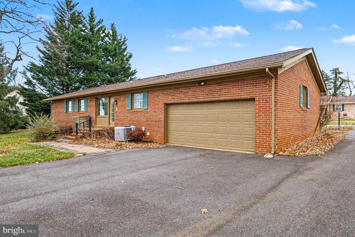 19484 WILLIAMS DR, CULPEPER, Virginia 22701, 3 Bedrooms Bedrooms, ,2 BathroomsBathrooms,Residential,For sale,19484 WILLIAMS DR,VACU2012192 MLS # VACU2012192 19484 WILLIAMS DR, CULPEPER, Virginia 22701, 3 Bedrooms Bedrooms, ,2 BathroomsBathrooms,Residential,For sale,19484 WILLIAMS DR,VACU2012192 MLS # VACU2012192