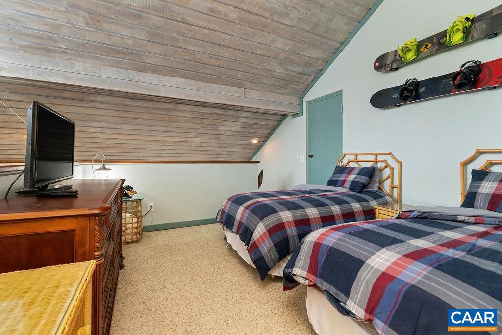 1418 HIGHLANDS CONDOS, WINTERGREEN, Virginia 22967, 2 Bedrooms Bedrooms, ,2 BathroomsBathrooms,Residential,For sale,1418 HIGHLANDS CONDOS,671663 MLS # 671663