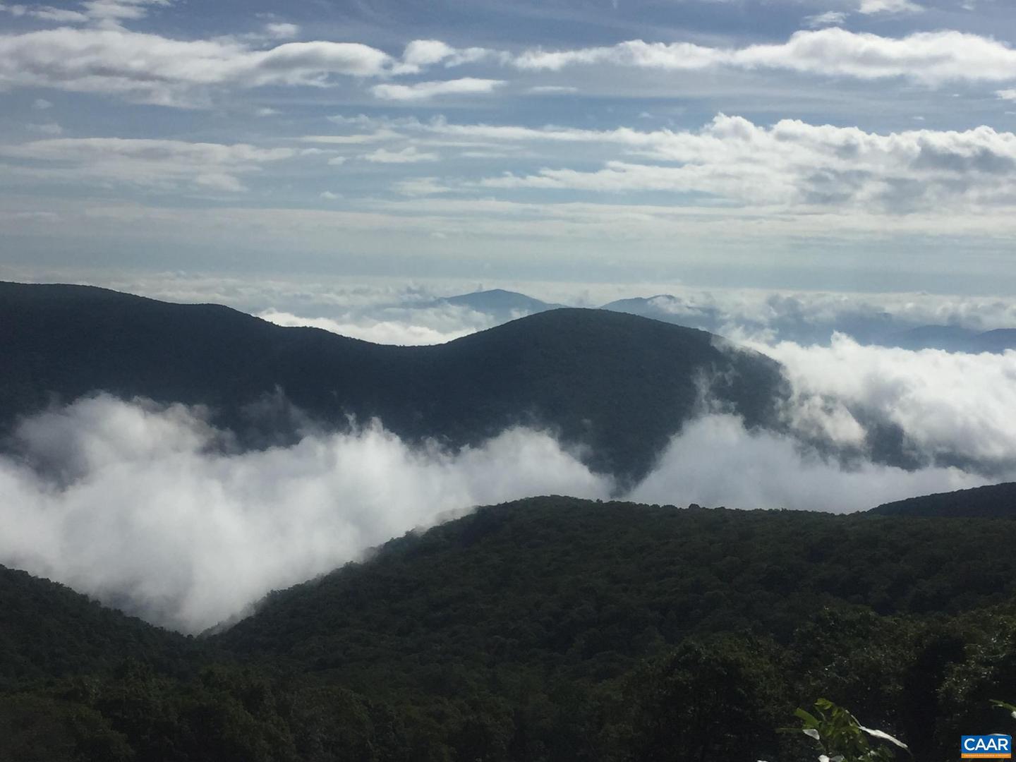 1418 HIGHLANDS CONDOS, WINTERGREEN, Virginia 22967, 2 Bedrooms Bedrooms, ,2 BathroomsBathrooms,Residential,For sale,1418 HIGHLANDS CONDOS,671663 MLS # 671663