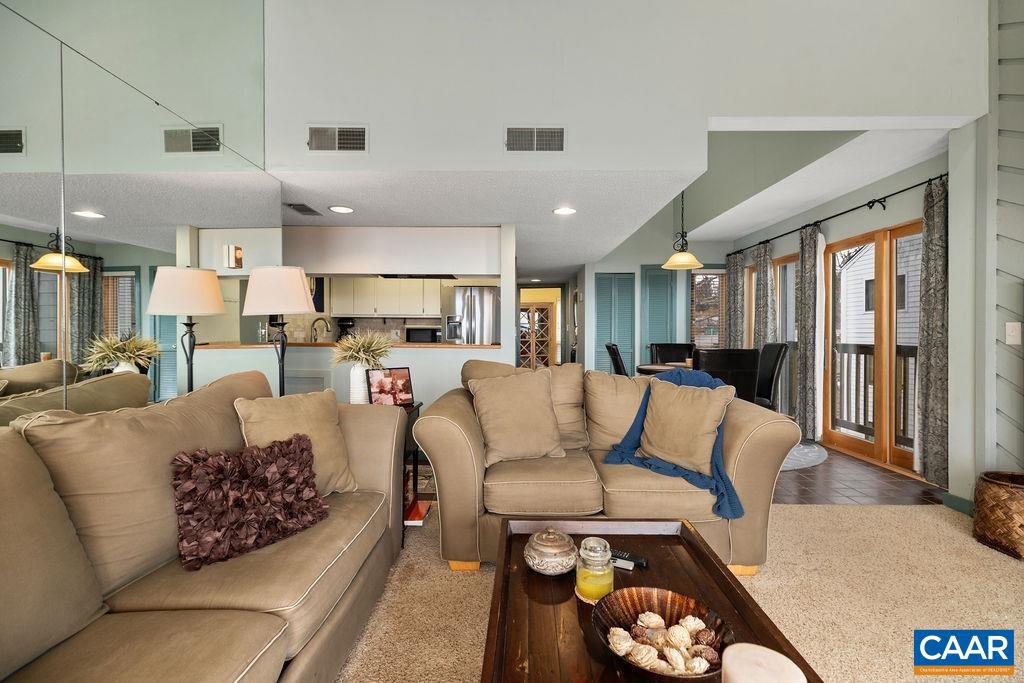 1418 HIGHLANDS CONDOS, WINTERGREEN, Virginia 22967, 2 Bedrooms Bedrooms, ,2 BathroomsBathrooms,Residential,For sale,1418 HIGHLANDS CONDOS,671663 MLS # 671663