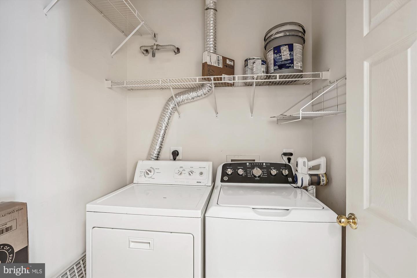 4131 FOUNTAINSIDE LN #J204, FAIRFAX, Virginia 22030, 2 Bedrooms Bedrooms, ,2 BathroomsBathrooms,Residential,For sale,4131 FOUNTAINSIDE LN #J204,VAFX2269832 MLS # VAFX2269832 4131 FOUNTAINSIDE LN #J204, FAIRFAX, Virginia 22030, 2 Bedrooms Bedrooms, ,2 BathroomsBathrooms,Residential,For sale,4131 FOUNTAINSIDE LN #J204,VAFX2269832 MLS # VAFX2269832