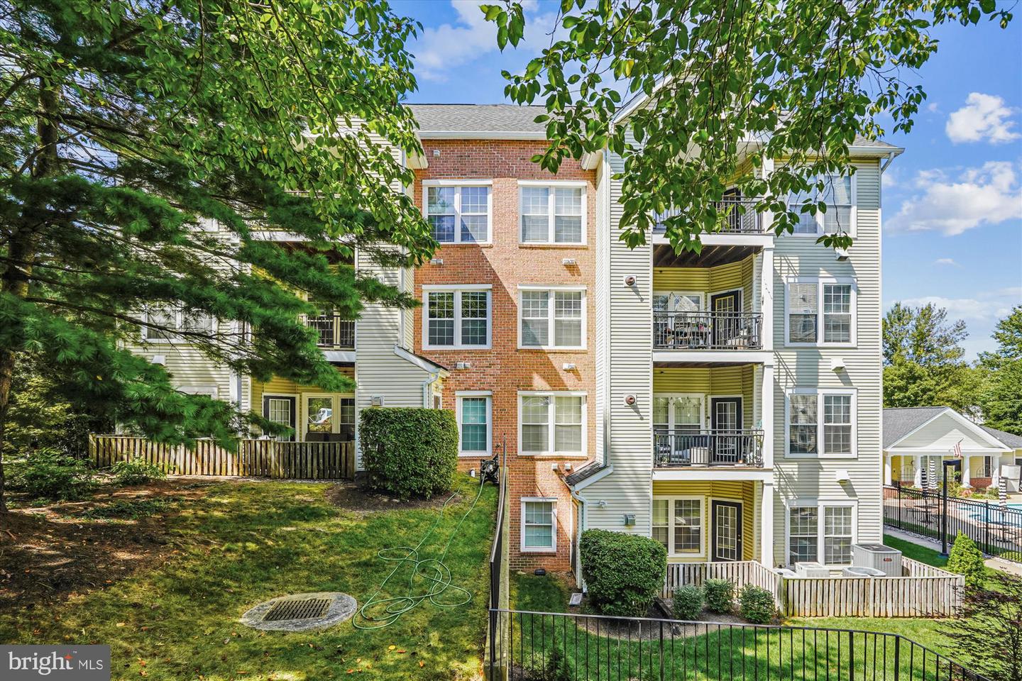 4131 FOUNTAINSIDE LN #J204, FAIRFAX, Virginia 22030, 2 Bedrooms Bedrooms, ,2 BathroomsBathrooms,Residential,For sale,4131 FOUNTAINSIDE LN #J204,VAFX2269832 MLS # VAFX2269832 4131 FOUNTAINSIDE LN #J204, FAIRFAX, Virginia 22030, 2 Bedrooms Bedrooms, ,2 BathroomsBathrooms,Residential,For sale,4131 FOUNTAINSIDE LN #J204,VAFX2269832 MLS # VAFX2269832