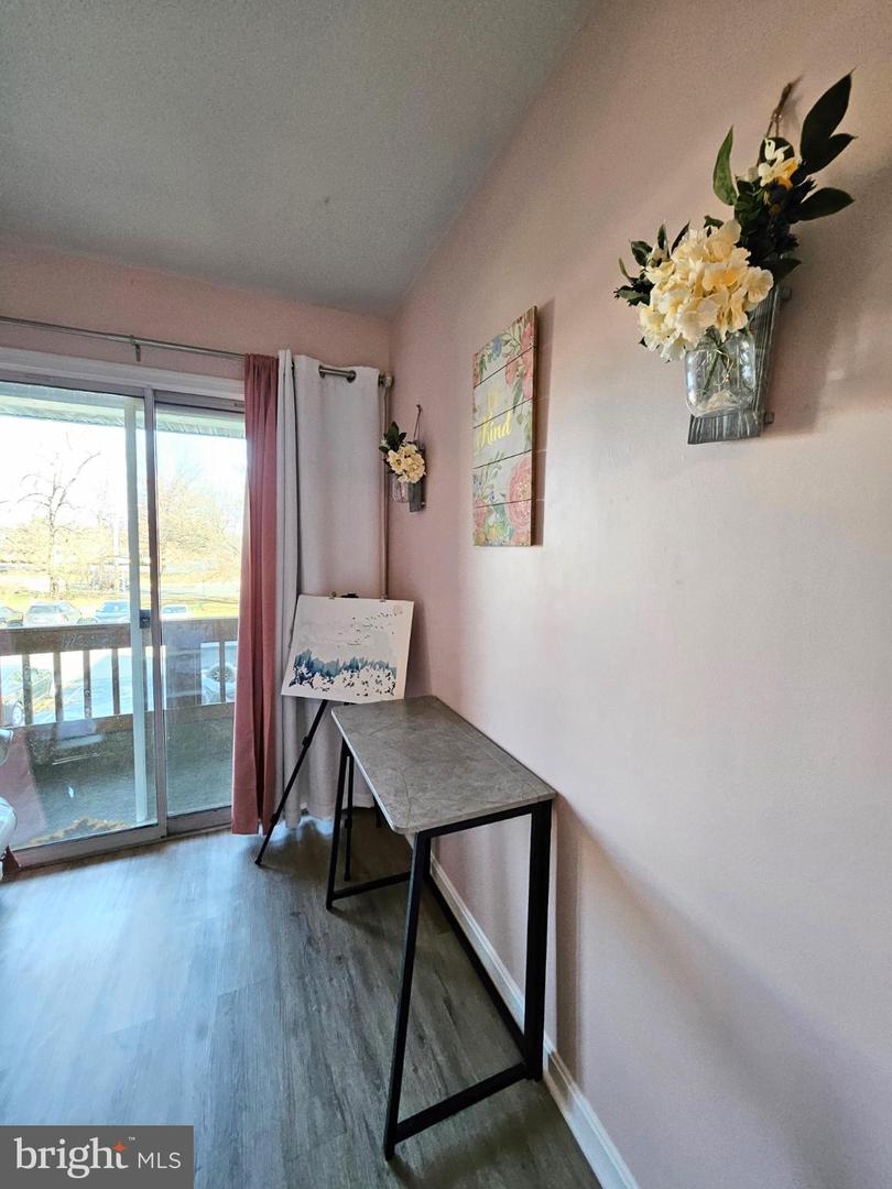 9200 AZURE CT #201, MANASSAS, Virginia 20110, 2 Bedrooms Bedrooms, 7 Rooms Rooms,2 BathroomsBathrooms,Residential,For sale,9200 AZURE CT #201,VAMN2009428 MLS # VAMN2009428