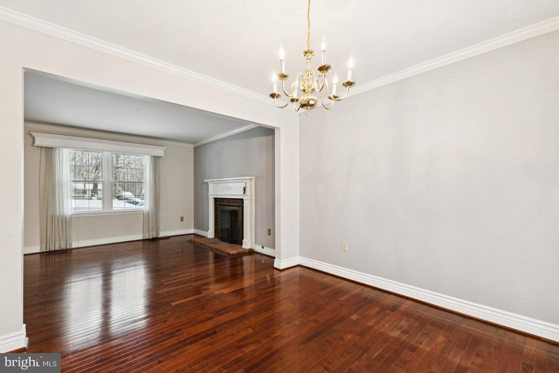 11977 WILLIAM AND MARY CIR, WOODBRIDGE, Virginia 22192, 4 Bedrooms Bedrooms, 8 Rooms Rooms,3 BathroomsBathrooms,Residential,For sale,11977 WILLIAM AND MARY CIR,VAPW2105094 MLS # VAPW2105094