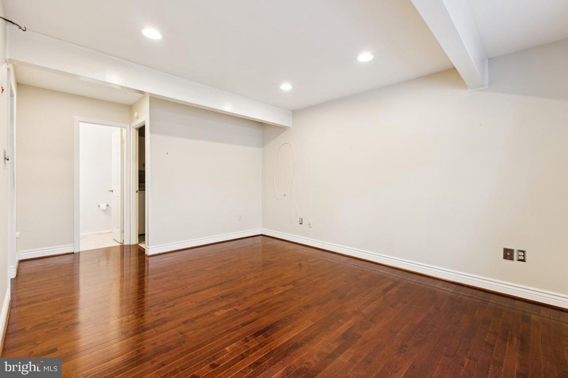 11977 WILLIAM AND MARY CIR, WOODBRIDGE, Virginia 22192, 4 Bedrooms Bedrooms, 8 Rooms Rooms,3 BathroomsBathrooms,Residential,For sale,11977 WILLIAM AND MARY CIR,VAPW2105094 MLS # VAPW2105094