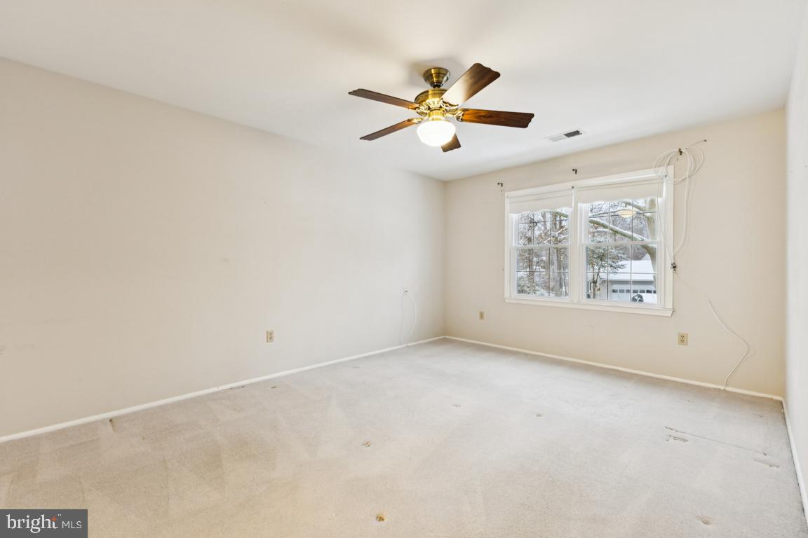 11977 WILLIAM AND MARY CIR, WOODBRIDGE, Virginia 22192, 4 Bedrooms Bedrooms, 8 Rooms Rooms,3 BathroomsBathrooms,Residential,For sale,11977 WILLIAM AND MARY CIR,VAPW2105094 MLS # VAPW2105094