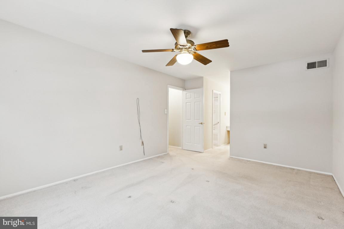 11977 WILLIAM AND MARY CIR, WOODBRIDGE, Virginia 22192, 4 Bedrooms Bedrooms, 8 Rooms Rooms,3 BathroomsBathrooms,Residential,For sale,11977 WILLIAM AND MARY CIR,VAPW2105094 MLS # VAPW2105094