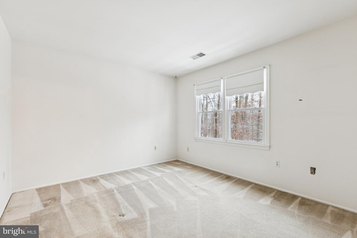 11977 WILLIAM AND MARY CIR, WOODBRIDGE, Virginia 22192, 4 Bedrooms Bedrooms, 8 Rooms Rooms,3 BathroomsBathrooms,Residential,For sale,11977 WILLIAM AND MARY CIR,VAPW2105094 MLS # VAPW2105094