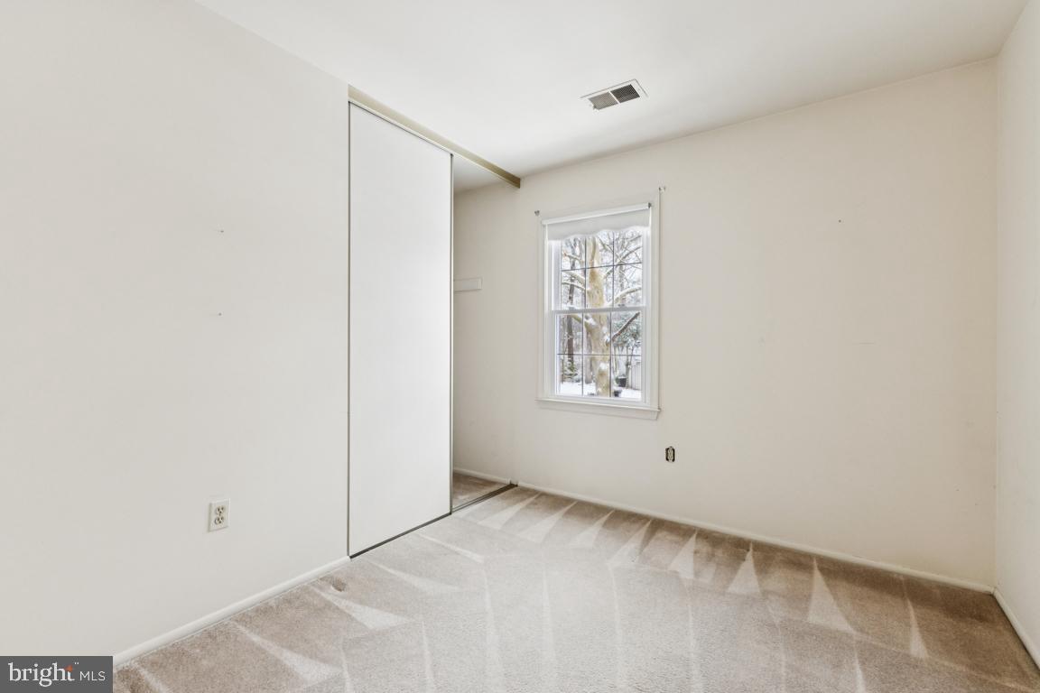 11977 WILLIAM AND MARY CIR, WOODBRIDGE, Virginia 22192, 4 Bedrooms Bedrooms, 8 Rooms Rooms,3 BathroomsBathrooms,Residential,For sale,11977 WILLIAM AND MARY CIR,VAPW2105094 MLS # VAPW2105094