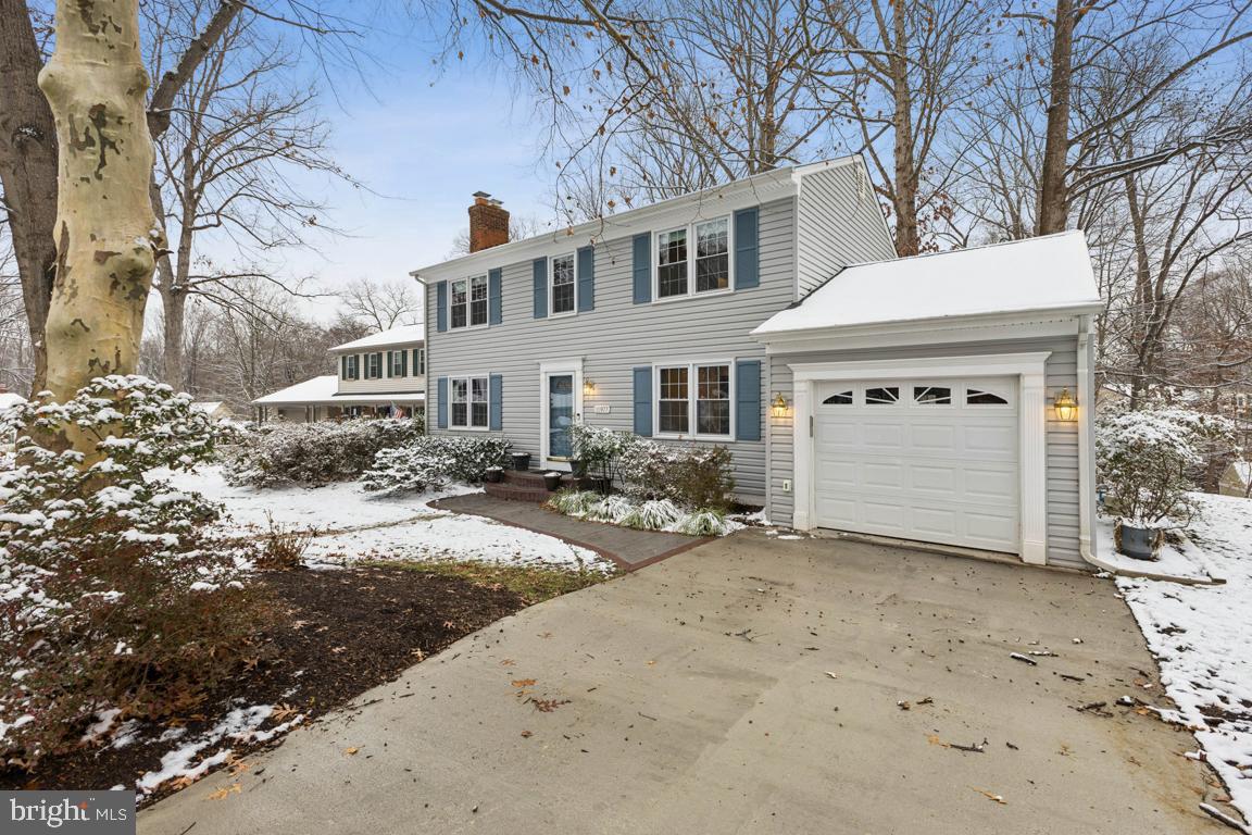 11977 WILLIAM AND MARY CIR, WOODBRIDGE, Virginia 22192, 4 Bedrooms Bedrooms, 8 Rooms Rooms,3 BathroomsBathrooms,Residential,For sale,11977 WILLIAM AND MARY CIR,VAPW2105094 MLS # VAPW2105094