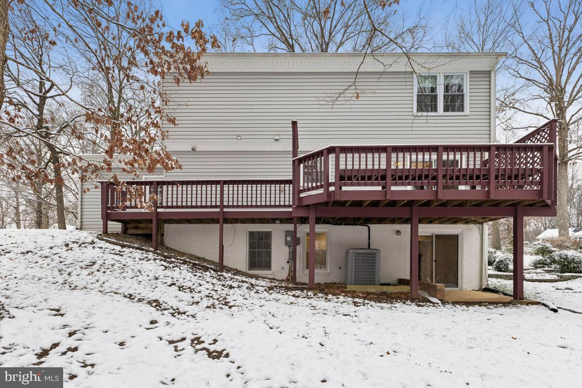 11977 WILLIAM AND MARY CIR, WOODBRIDGE, Virginia 22192, 4 Bedrooms Bedrooms, 8 Rooms Rooms,3 BathroomsBathrooms,Residential,For sale,11977 WILLIAM AND MARY CIR,VAPW2105094 MLS # VAPW2105094