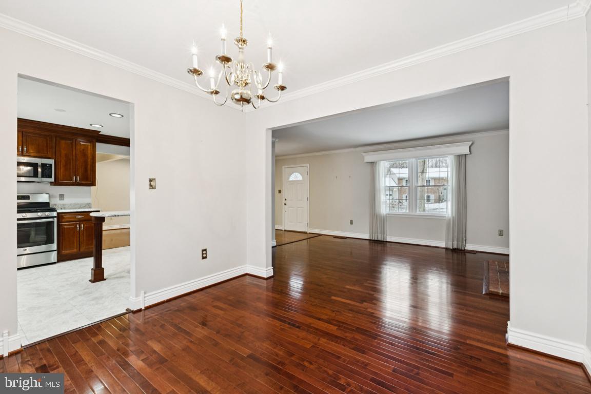 11977 WILLIAM AND MARY CIR, WOODBRIDGE, Virginia 22192, 4 Bedrooms Bedrooms, 8 Rooms Rooms,3 BathroomsBathrooms,Residential,For sale,11977 WILLIAM AND MARY CIR,VAPW2105094 MLS # VAPW2105094