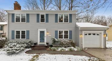 11977 WILLIAM AND MARY CIR, WOODBRIDGE, Virginia 22192, 4 Bedrooms Bedrooms, 8 Rooms Rooms,3 BathroomsBathrooms,Residential,For sale,11977 WILLIAM AND MARY CIR,VAPW2105094 MLS # VAPW2105094